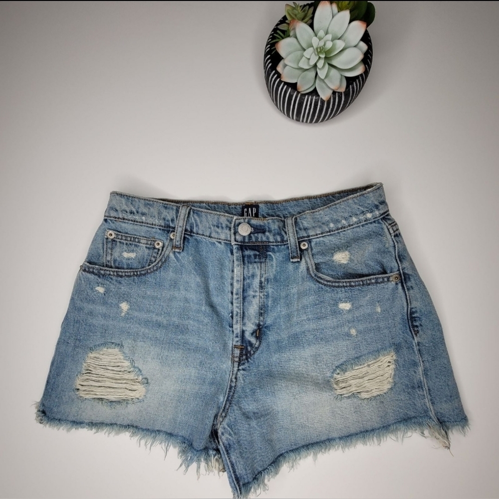 Gap button fly distressed shorts size 27